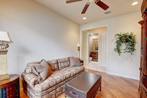 11325 Ohanu Cir, Boynton Beach FL 33437-7033 exterior