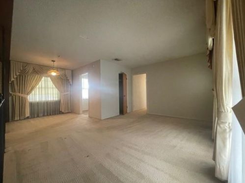 1105 Grauwyler Rd, Irving TX 75061-3411 exterior