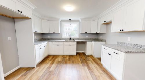 72 Allendale Ave, Providence RI  02911-3104 exterior