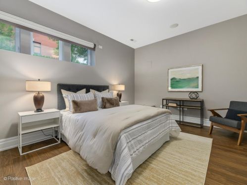 1856 Erie St, Chicago IL 60624-1074 exterior