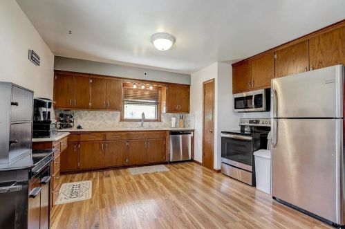 9438 Montana Ave, Milwaukee WI 53227-3324 exterior