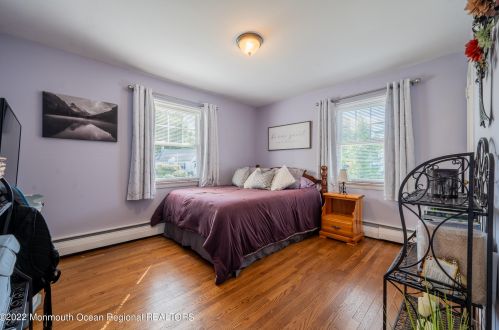 30 Schiverea Ave, East Freehold NJ 07728-1854 exterior