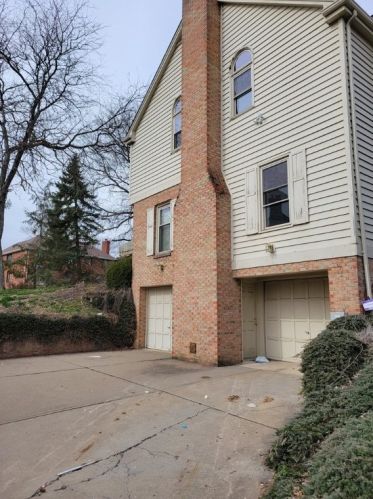 143 Fieldgate Dr, Pittsburgh, PA 15241-2146