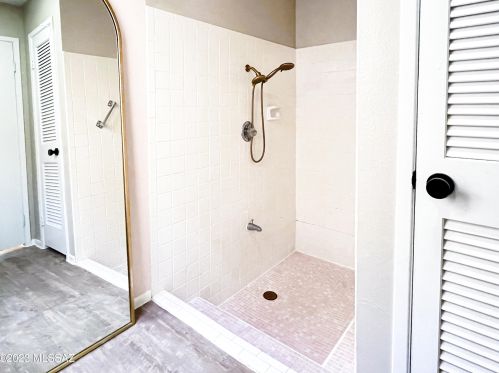 5694 Camino De La Noche, Tucson AZ  85718-4421 exterior