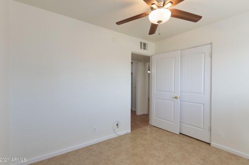 1240 33 St, Phoenix AZ 85018-3314 exterior