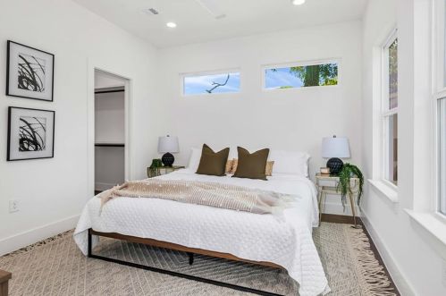 1308 13 St, Austin TX 78702-2553 exterior