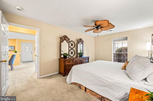 2207 Foxmeadow Dr, Limerick PA 19468-1572 exterior