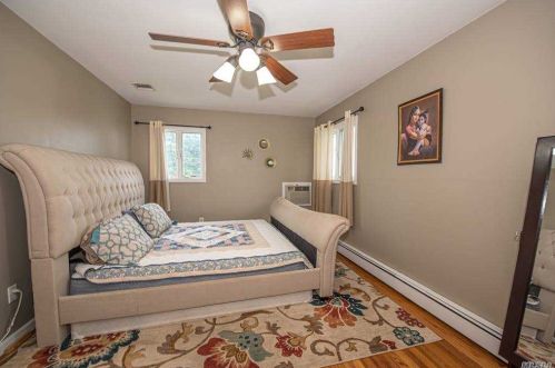 1 April Ave, Huntington Station NY 11746-7002 exterior