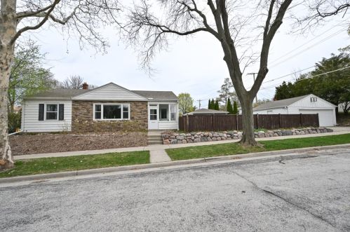 6326 Wright St, Milwaukee WI 53212-2940 exterior