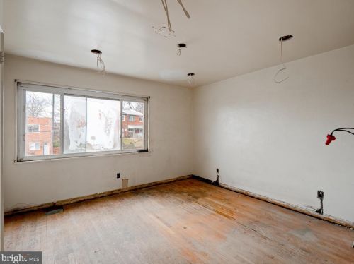 2221 15 St, Washington DC 20018-1222 exterior