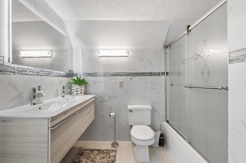 48 Trowbridge Circuit, Worcester MA 01603-2223 exterior