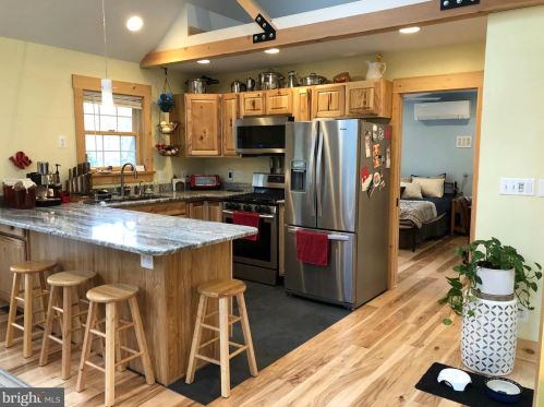 1008 Canal Rd, Princeton NJ 08540-8629 exterior