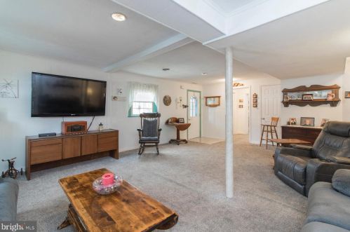 223 Canterbury Dr, Media PA 19086-6645 exterior