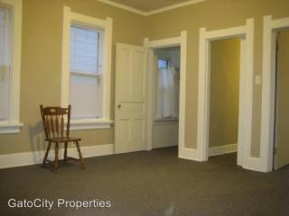 3208 Newhall St, Milwaukee WI  53211-3042 exterior