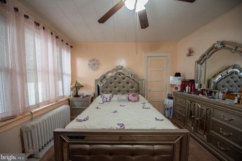 857 Prince St, Lancaster PA 17603-5811 exterior