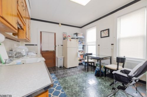 317 Madison Ave, Paterson NJ 07524-2622 exterior