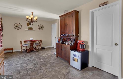 70 Bowman Rd, Hanover PA 17331-4200 exterior