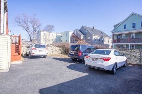 11 Hersey St, Salem MA 01970-4518 exterior