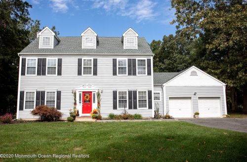 376 Sapphire Dr, Jackson Twp, NJ 08527-1363