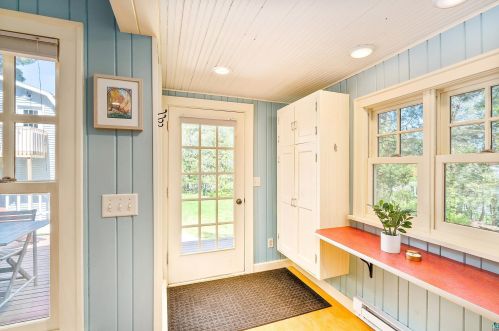 1114 Chester Park Dr, Duluth MN 55812-1139 exterior