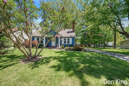 3272 Townsend Ave, Grand Rapids, MI 49525-2558