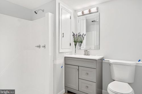 1205 Limerick Ct, Hummelstown PA  17036-9152 exterior