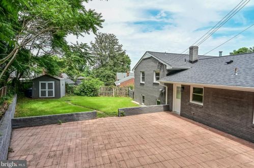 2002 Belle View Blvd, Alexandria VA 22307-1360 exterior