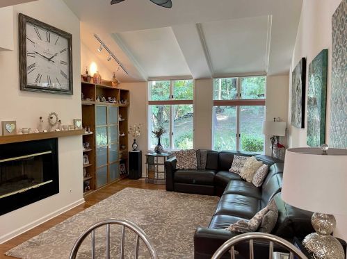 204 Dogwood Ct, Poughkeepsie NY exterior