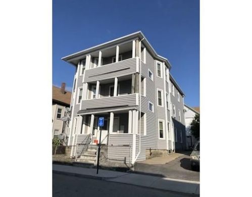 5 Plane St, Worcester, MA 01604-4409