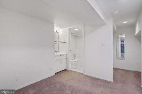 13 9, Washington DC 20001-4427 exterior