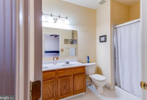 89 Warwick Way, Southampton NJ  08088-1122 exterior