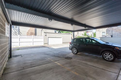 2730 Lincoln Ave, Chicago IL 60614-1517 exterior