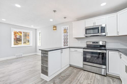 1437 Avon Pl, Pittsburgh PA 15221-1216 exterior