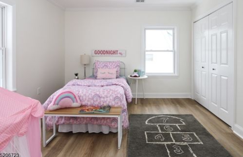 4 Hollywood Ave, Montclair NJ  07042-4306 exterior