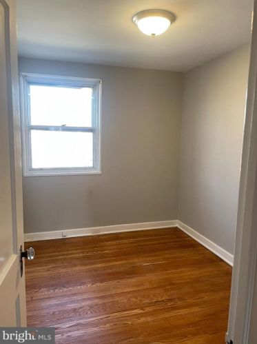 7512 Gilbert St, Philadelphia PA  19150-2604 exterior