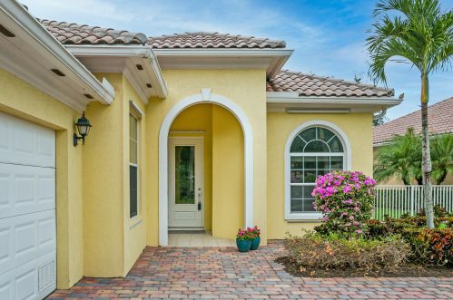 10729 Stratton Dr, Fort Pierce, FL 34987-1951