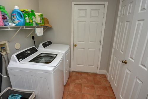 1761 Bradway Ln, Fort Pierce FL 34953-1621 exterior