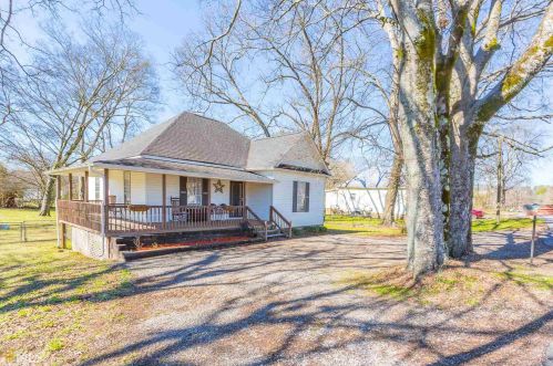 905 Crittenden Ave, Chickamauga, GA 30707-1537