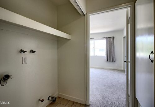 3131 Kelp Ln, Oxnard CA 93035-1665 exterior