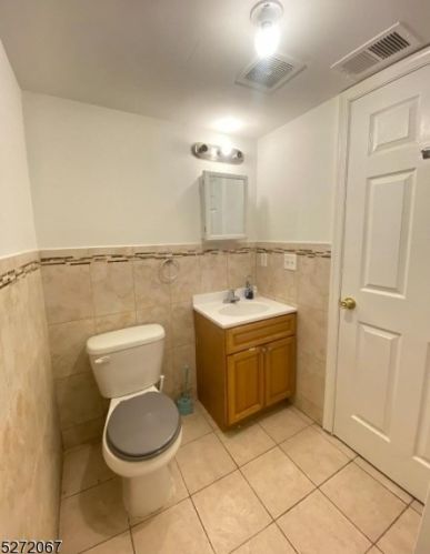 50 Chadwick Ave, Newark NJ  07108-1527 exterior