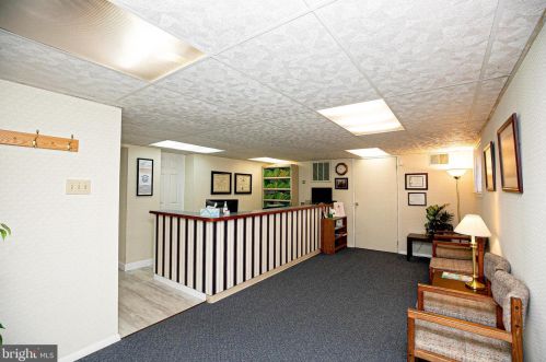 66 Red Lion Rd, Huntingdon Valley PA 19006-6436 exterior