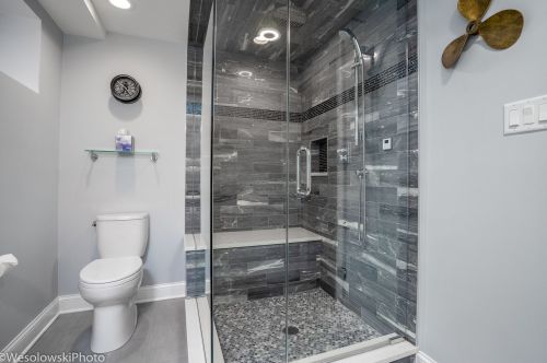 6908 Tonty Ave, Chicago IL 60646-1337 exterior