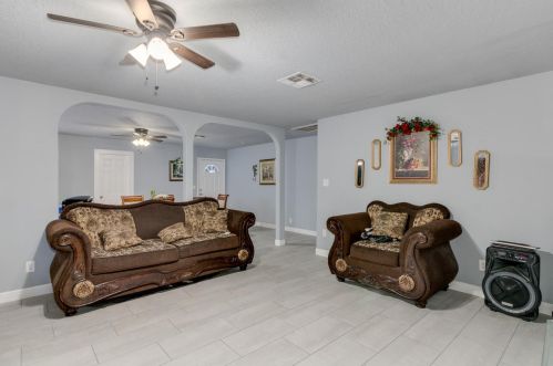 4419 Earll Dr, Phoenix AZ  85031-3821 exterior