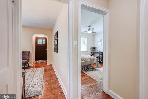 6806 Belford Dr, Silver Spring MD 20912-4841 exterior