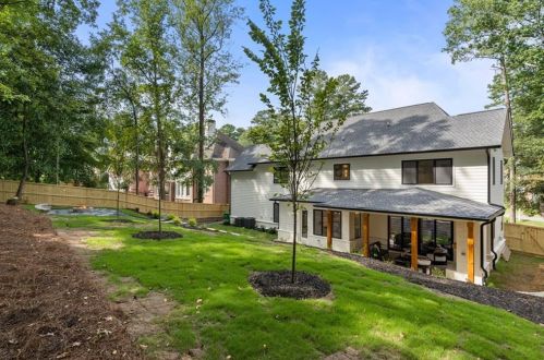 3918 Flowerland Dr, Atlanta GA  30319-1806 exterior