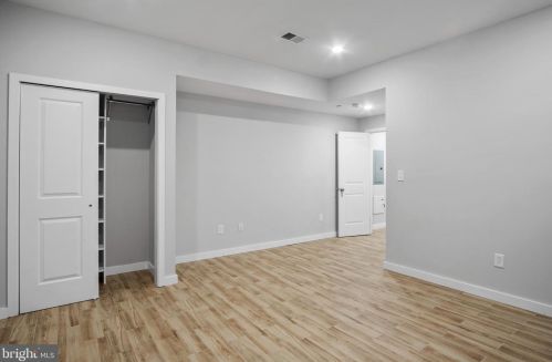 1945 Marshall St, Philadelphia PA 19122-1405 exterior