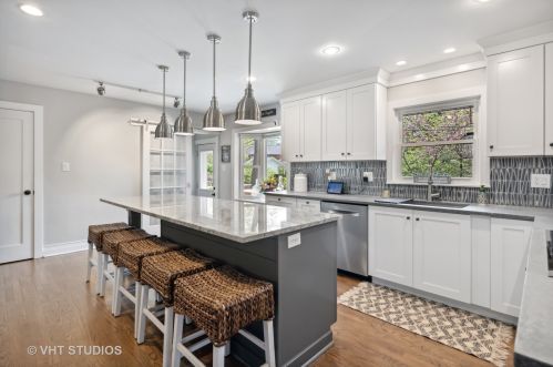 520 Pr Ave, Naperville IL 60540-6716 exterior