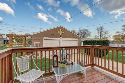 4540 Lenox St, Milwaukee WI 53207-5244 exterior