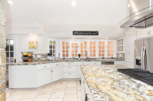 13561 Malena Dr, Tustin CA 92780-1914 exterior