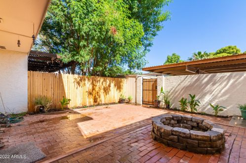 8022 32nd Ave, Phoenix AZ  85051-6214 exterior